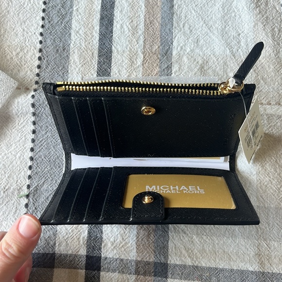 NWT Michael Kors Wallet - Picture 2 of 4